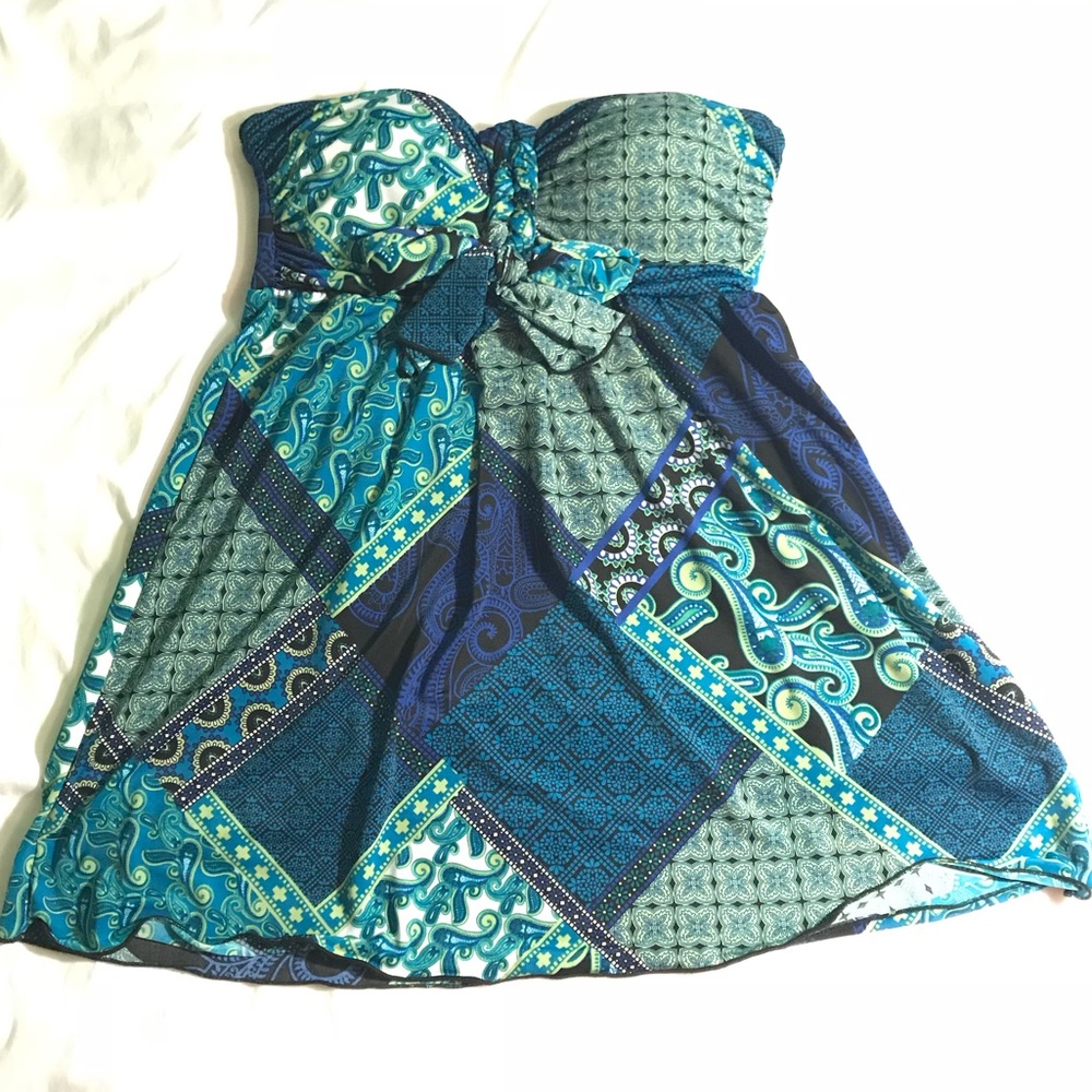Dots strapless blue and green summer top